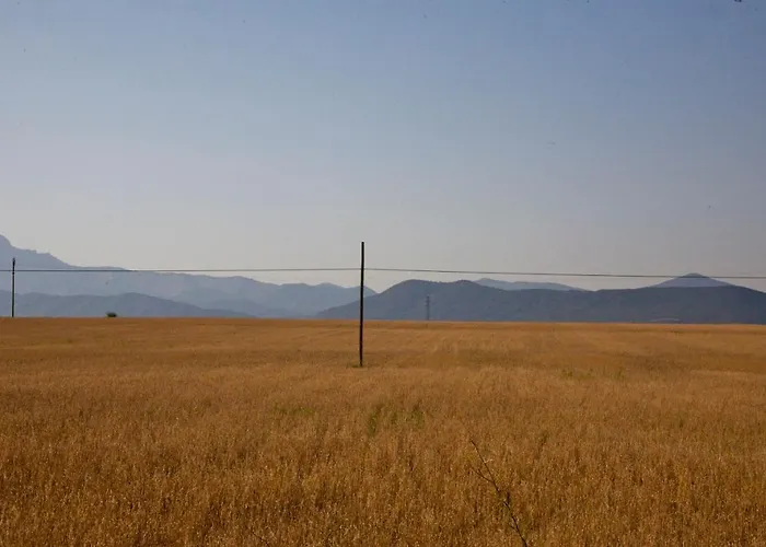Casa Campo, Entre Jaca Y Anso 3* Biniés